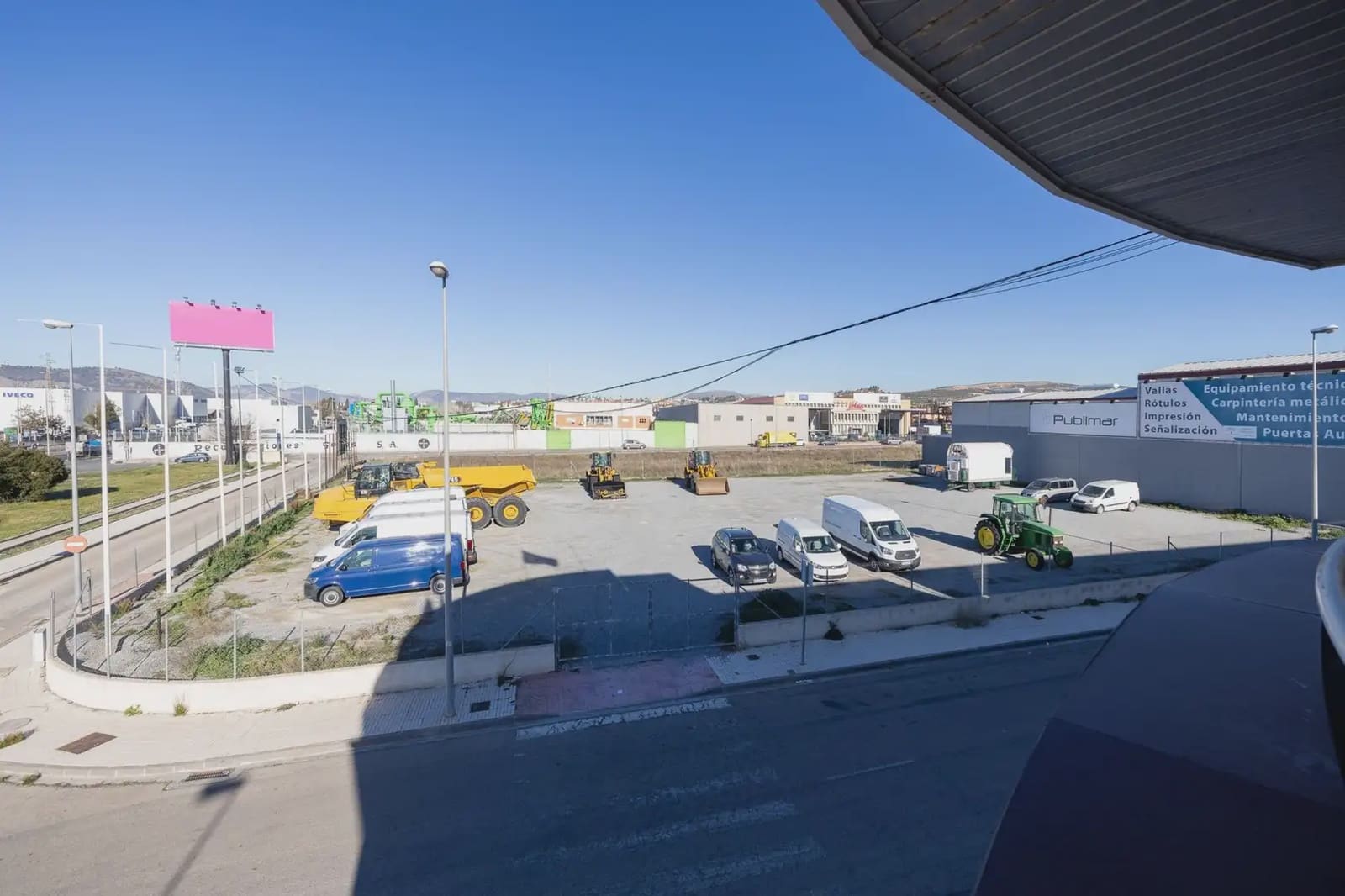 Local Comercial en Peligros en venta - 2.100.000 € (Ref: 9837002)
