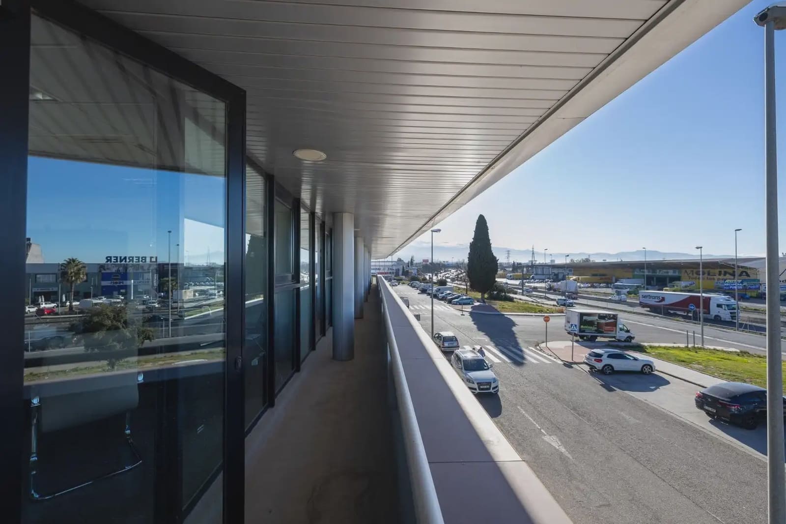 Local Comercial en Peligros en venta - 2.100.000 € (Ref: 9837002)