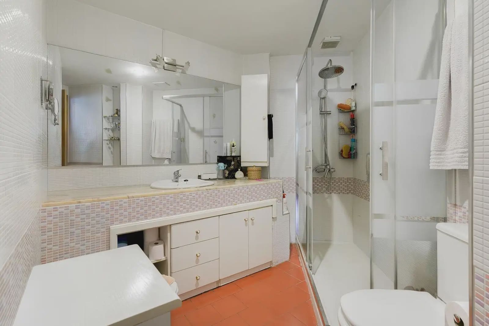 Villa for sale in Granada city with garage - € 735,000 (Ref: 9837003)