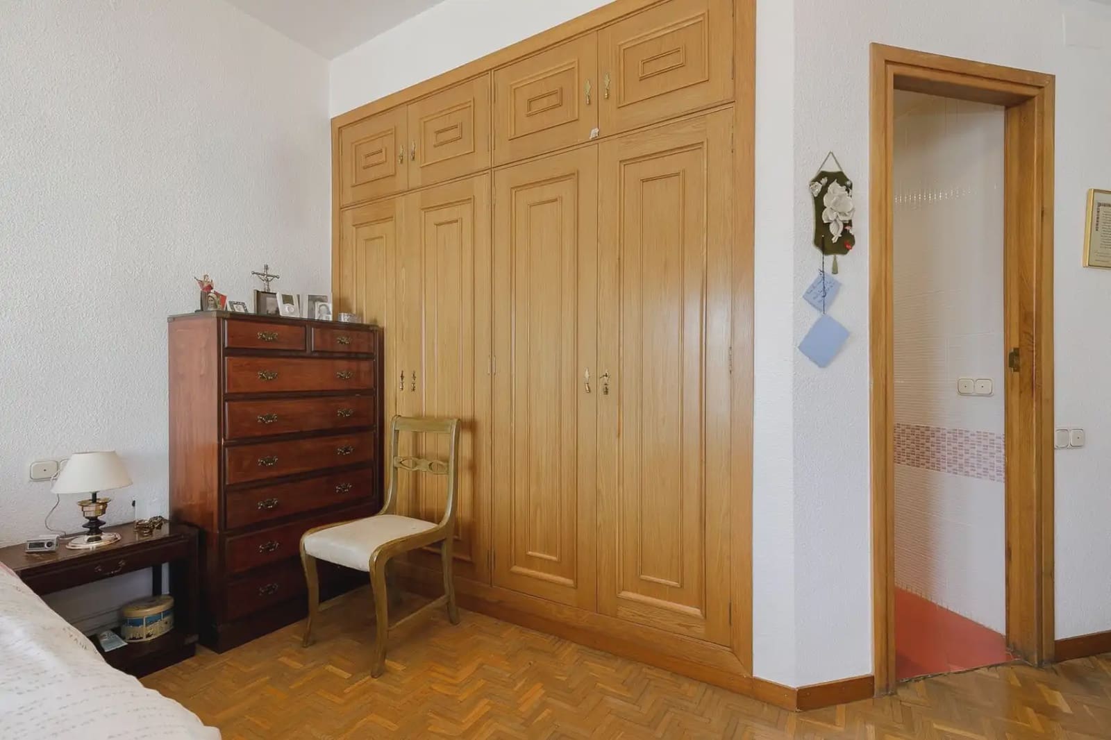 Villa for sale in Granada city with garage - € 735,000 (Ref: 9837003)