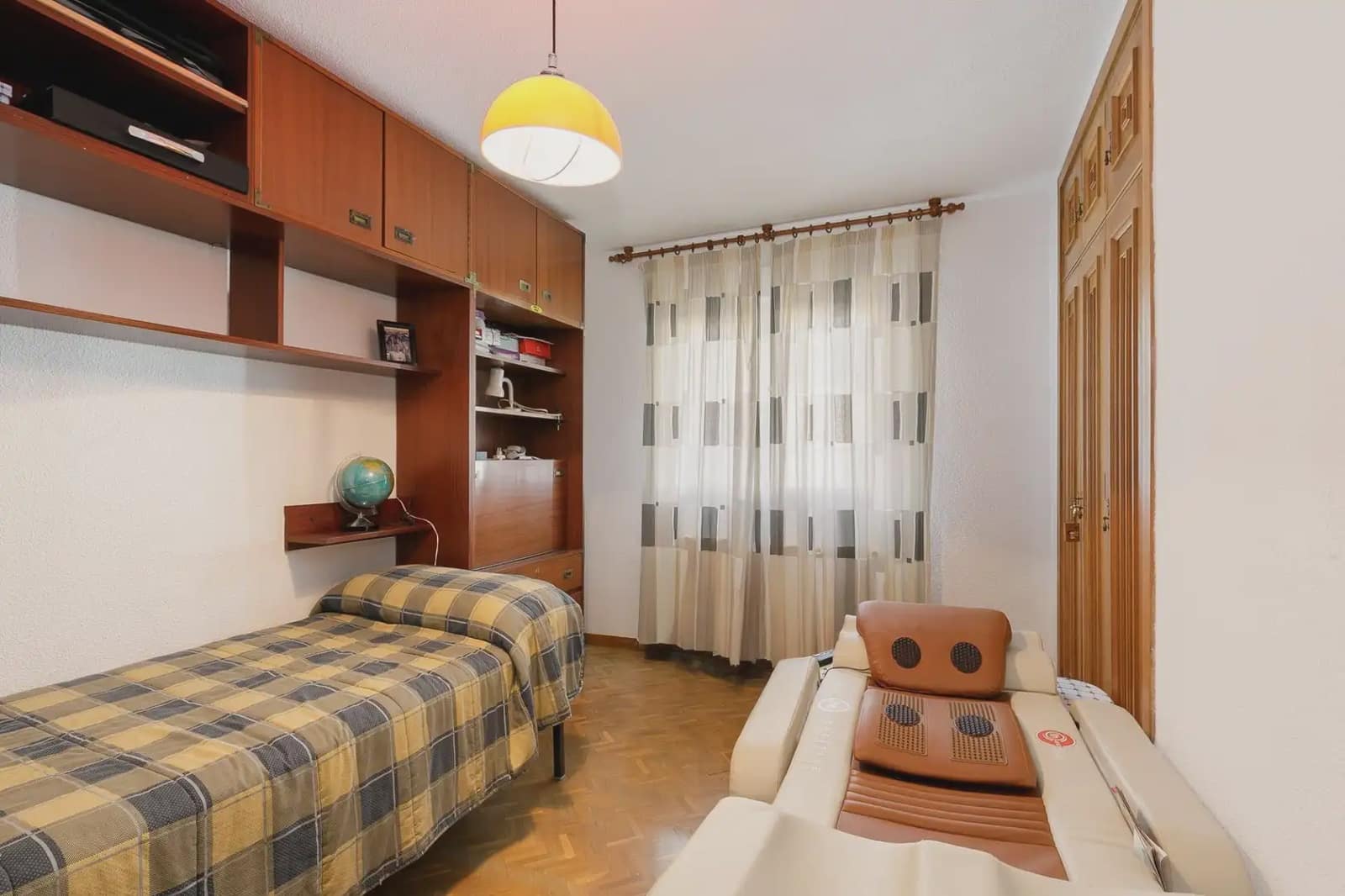 Villa for sale in Granada city with garage - € 735,000 (Ref: 9837003)