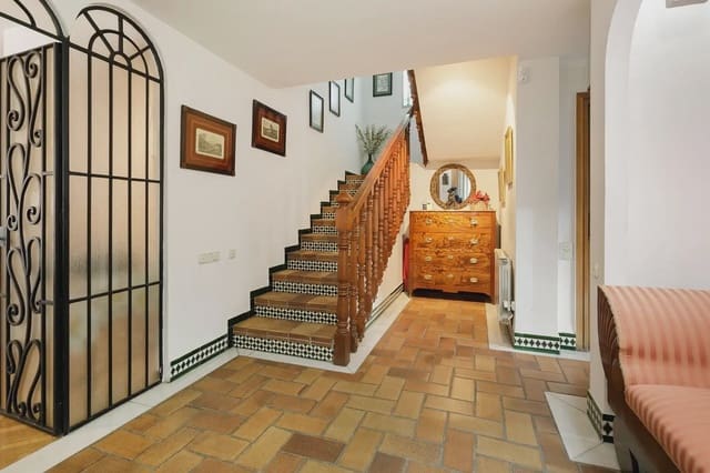 Villa for sale in San Francisco Javier, Granada city with garage - € 735,000 (Ref: 9837003)