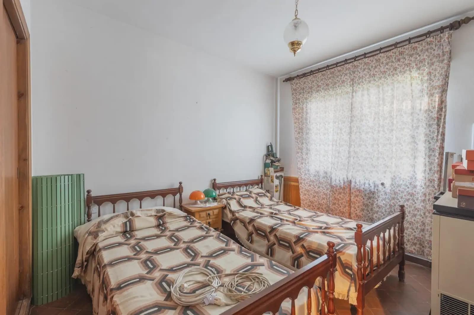 Villa te koop in La Zubia met garage - € 1.100.000 (Ref: 9837004)