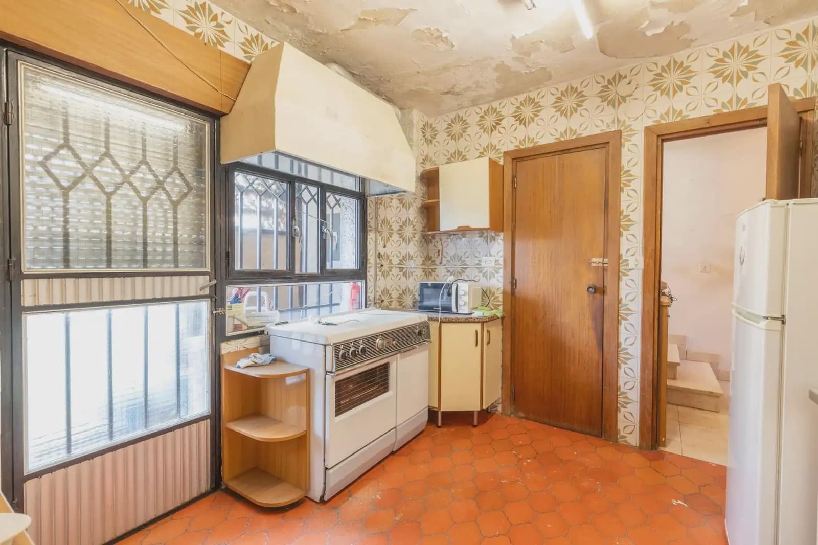 Villa te koop in La Zubia met garage - € 1.100.000 (Ref: 9837004)