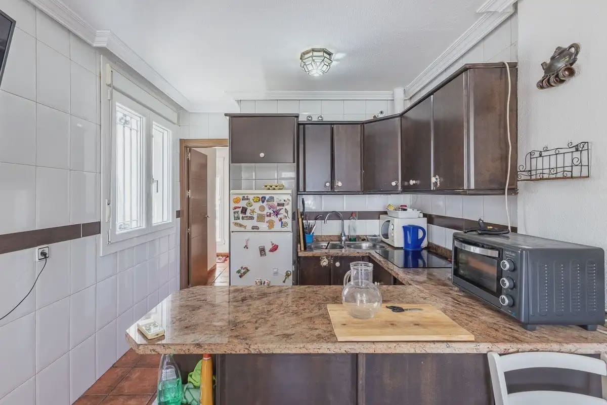 Takvåning till salu i Granada stad - 339 000 € (Ref: 9837007)