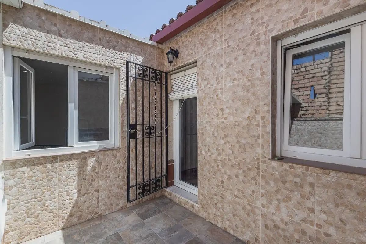 Takvåning till salu i Granada stad - 339 000 € (Ref: 9837007)