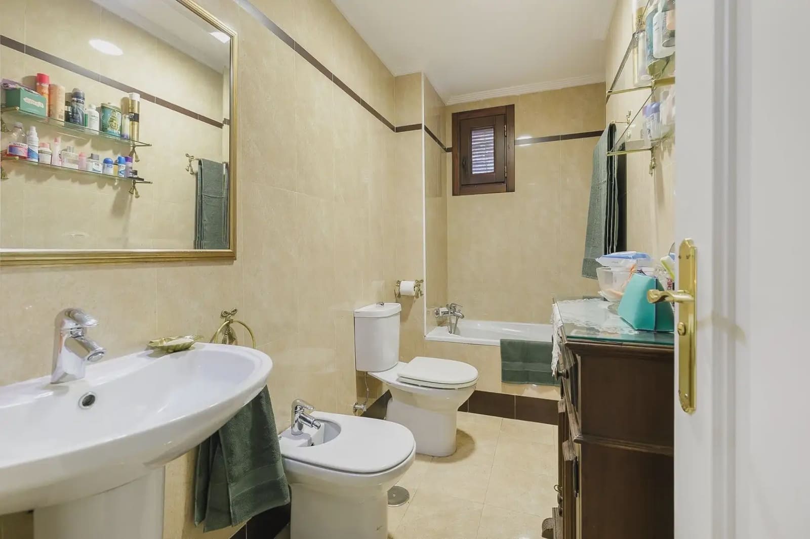 Semi-detached Villa for sale in Granada city with garage - € 640,000 (Ref: 9837009)