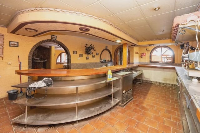 Finca/Herregård til salgs i Güevéjar - € 800 000 (Ref: 9837010)