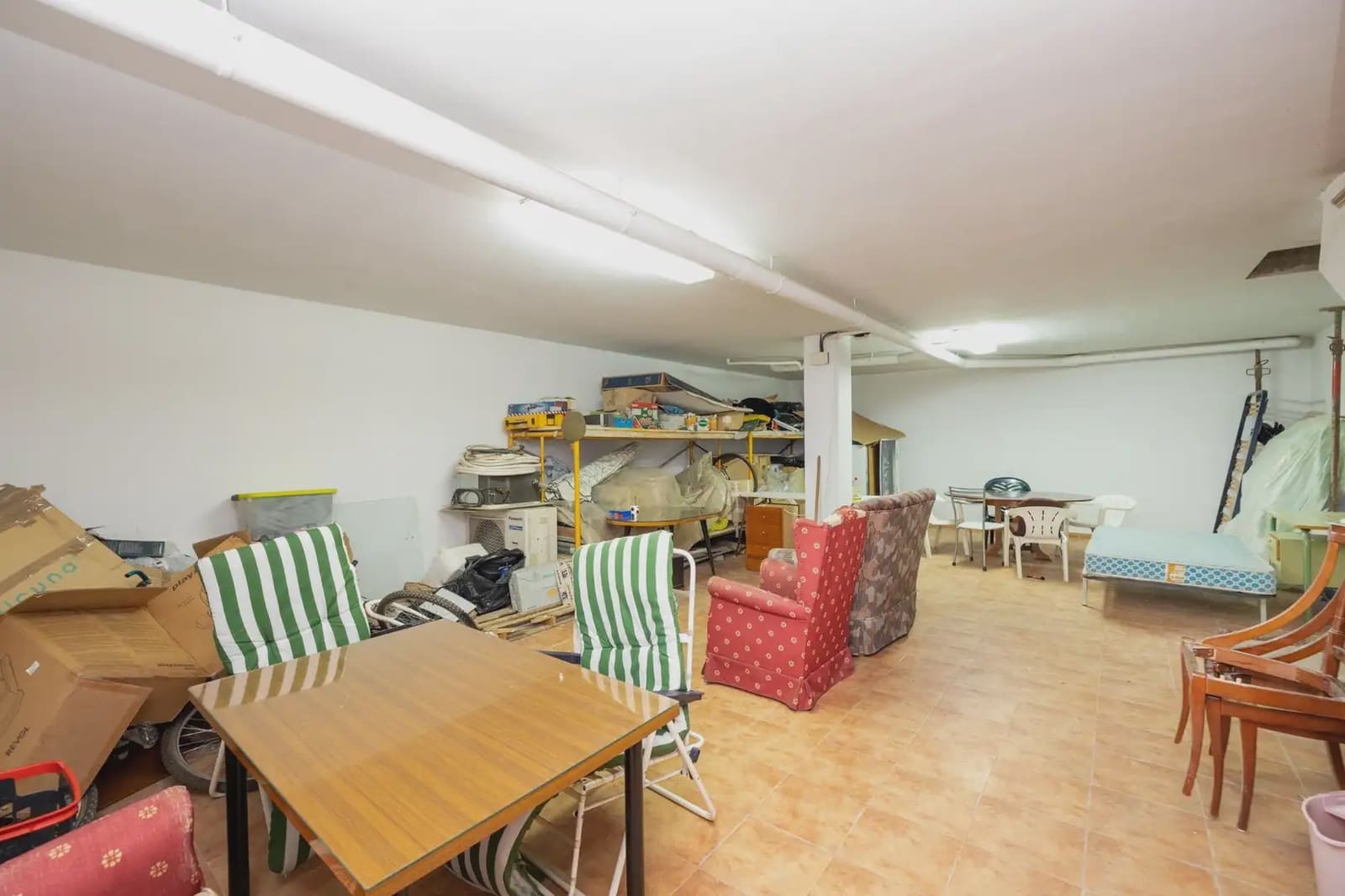 Local Comercial en Peligros en venta - 130.000 € (Ref: 9837012)
