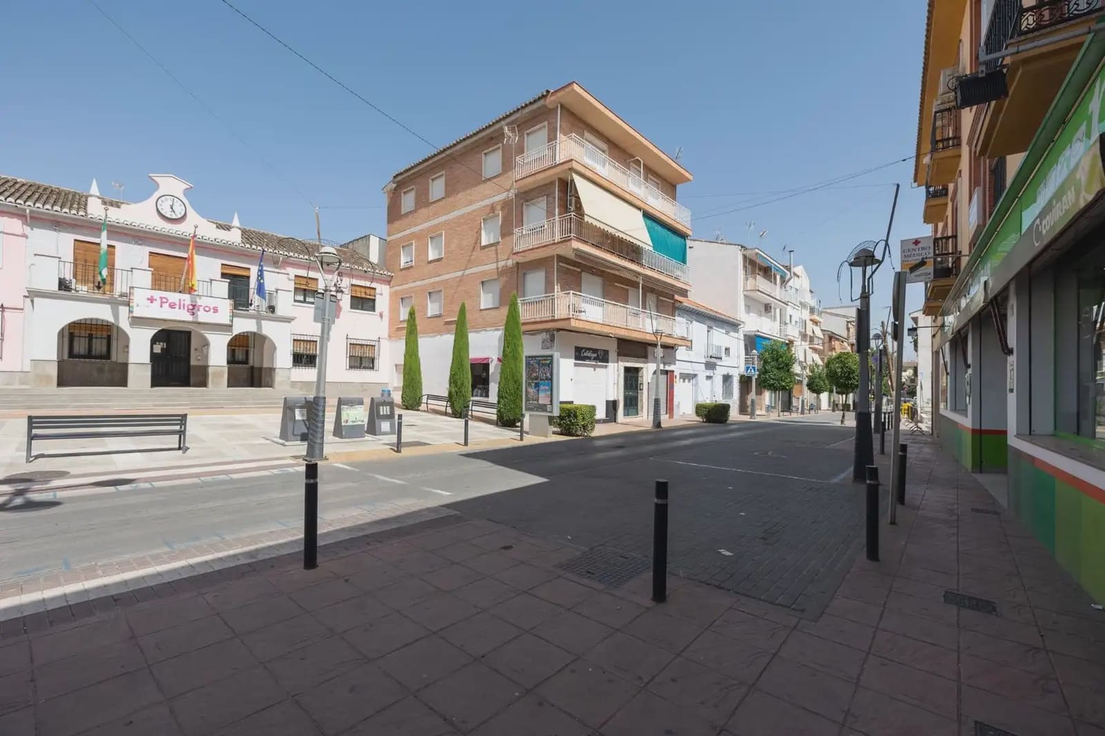 Local Comercial en Peligros en venta - 130.000 € (Ref: 9837012)