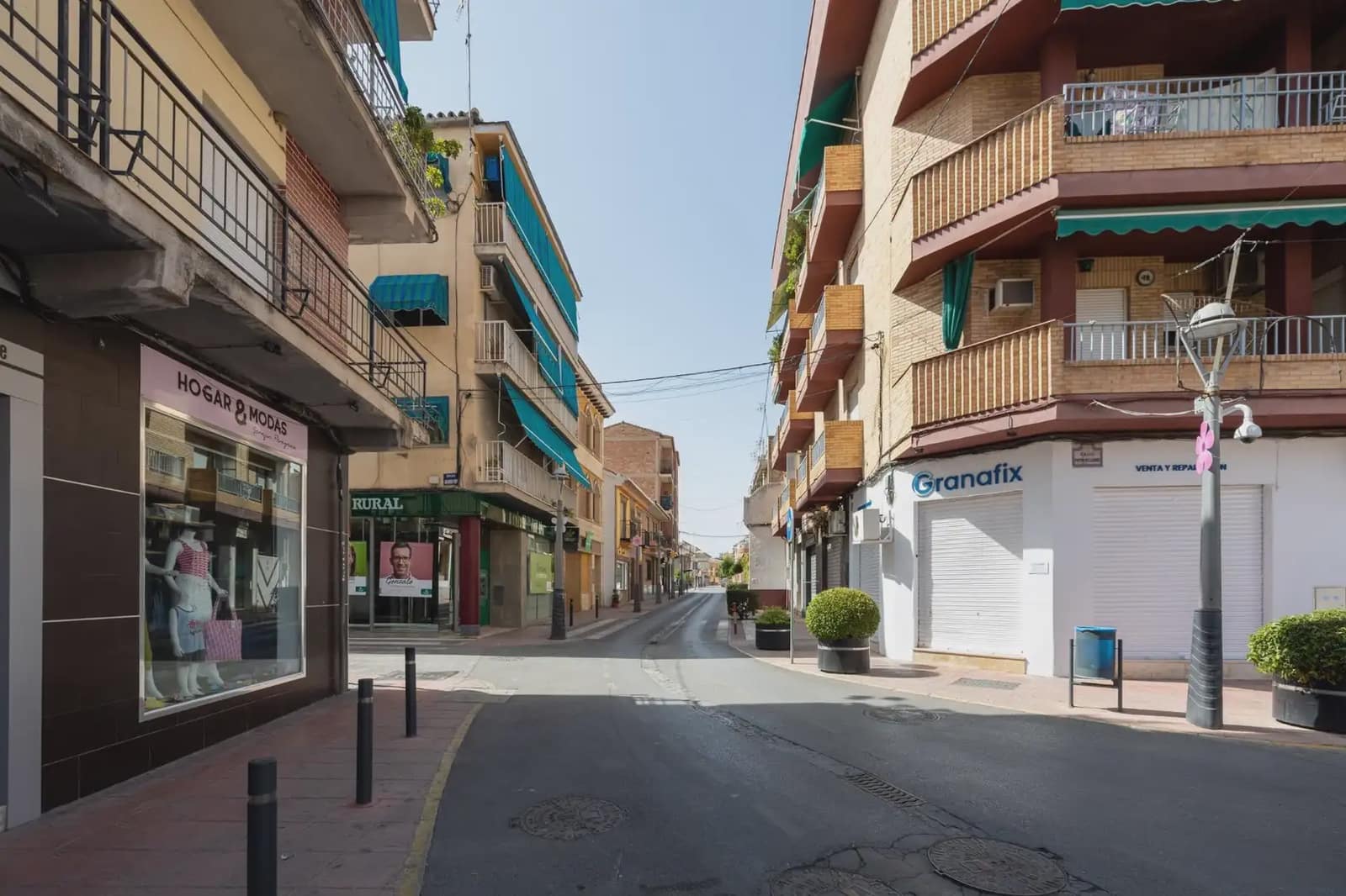 Local Comercial en Peligros en venta - 130.000 € (Ref: 9837012)