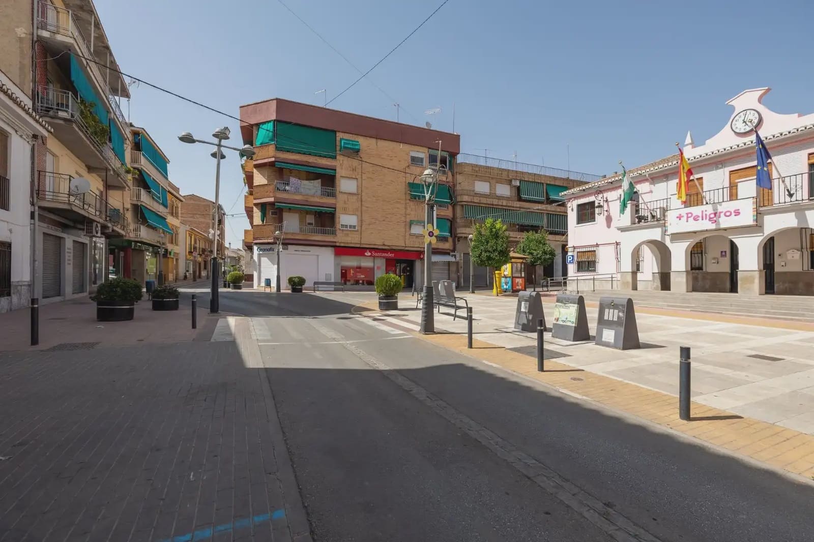 Local Comercial en Peligros en venta - 130.000 € (Ref: 9837012)