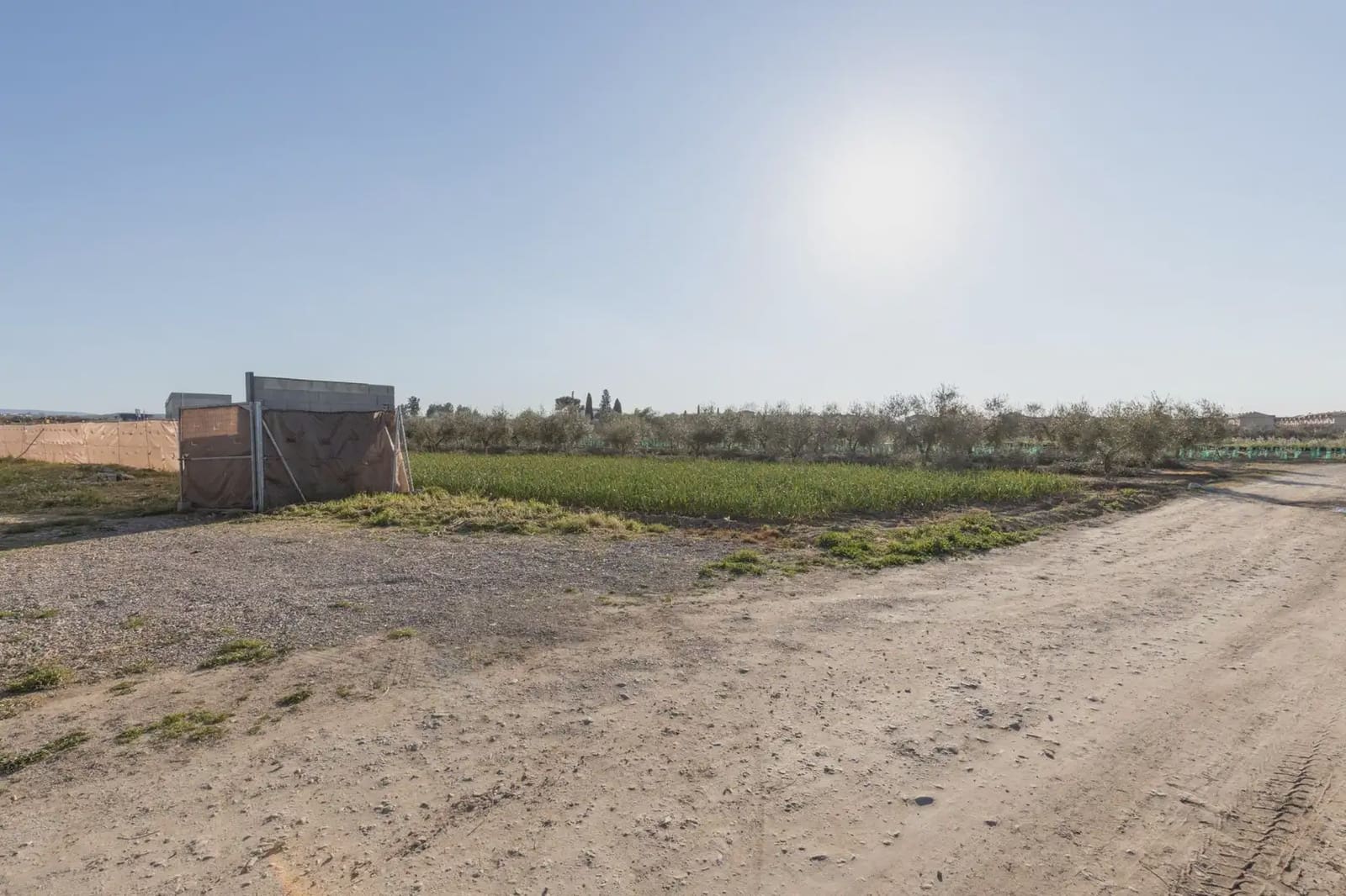 Grunde uden byggetilladelser til salg i Chauchina - € 85.000 (Ref: 9837013)
