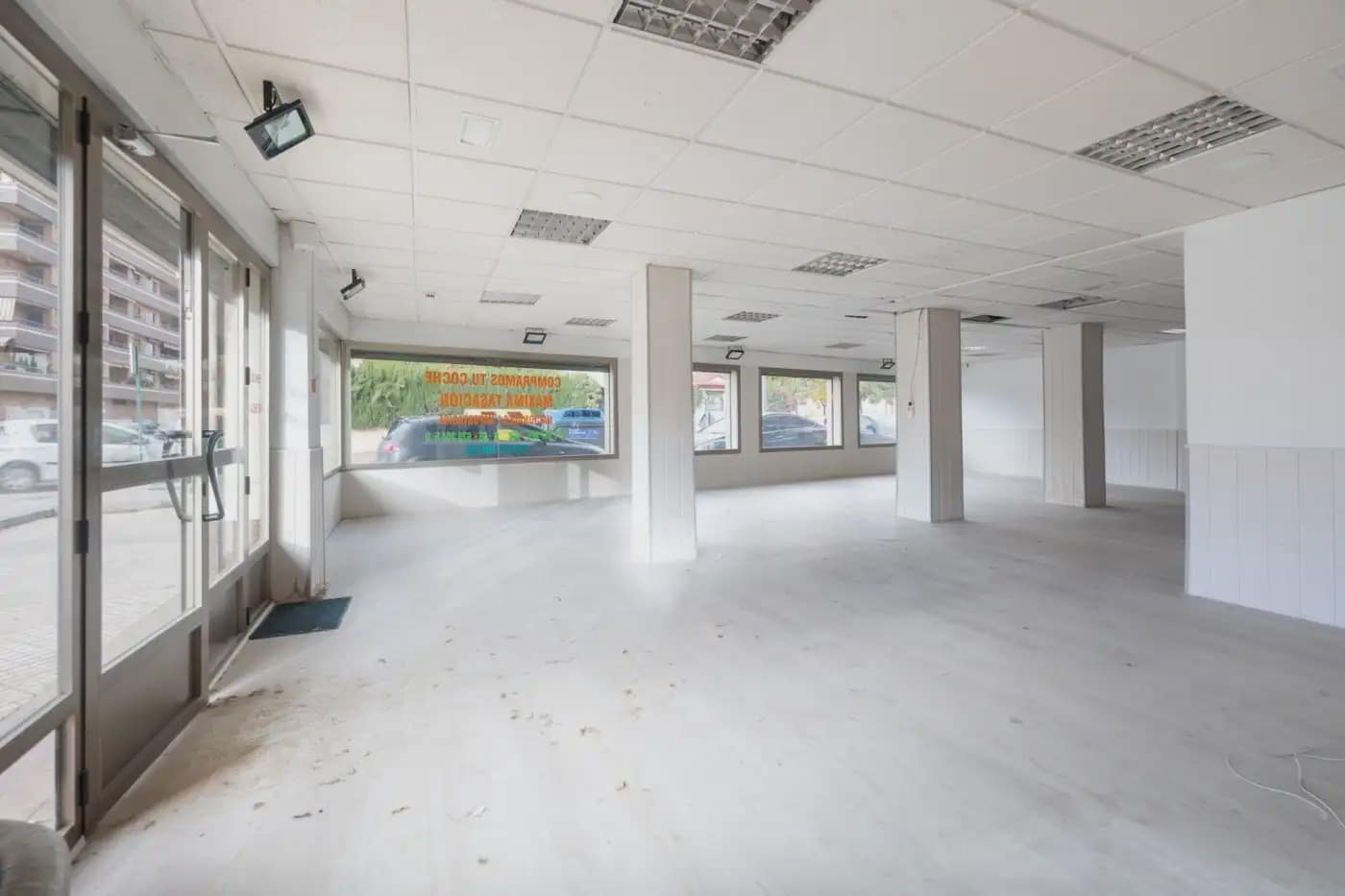 Commercieel te koop in Granada stad - € 299.000 (Ref: 9837015)