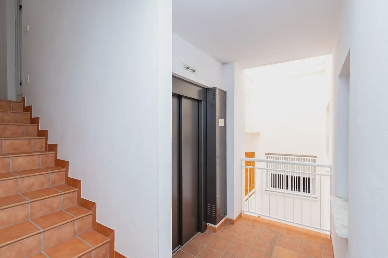 Flat for sale in Garrucha with garage - € 275,000 (Ref: 9837017)