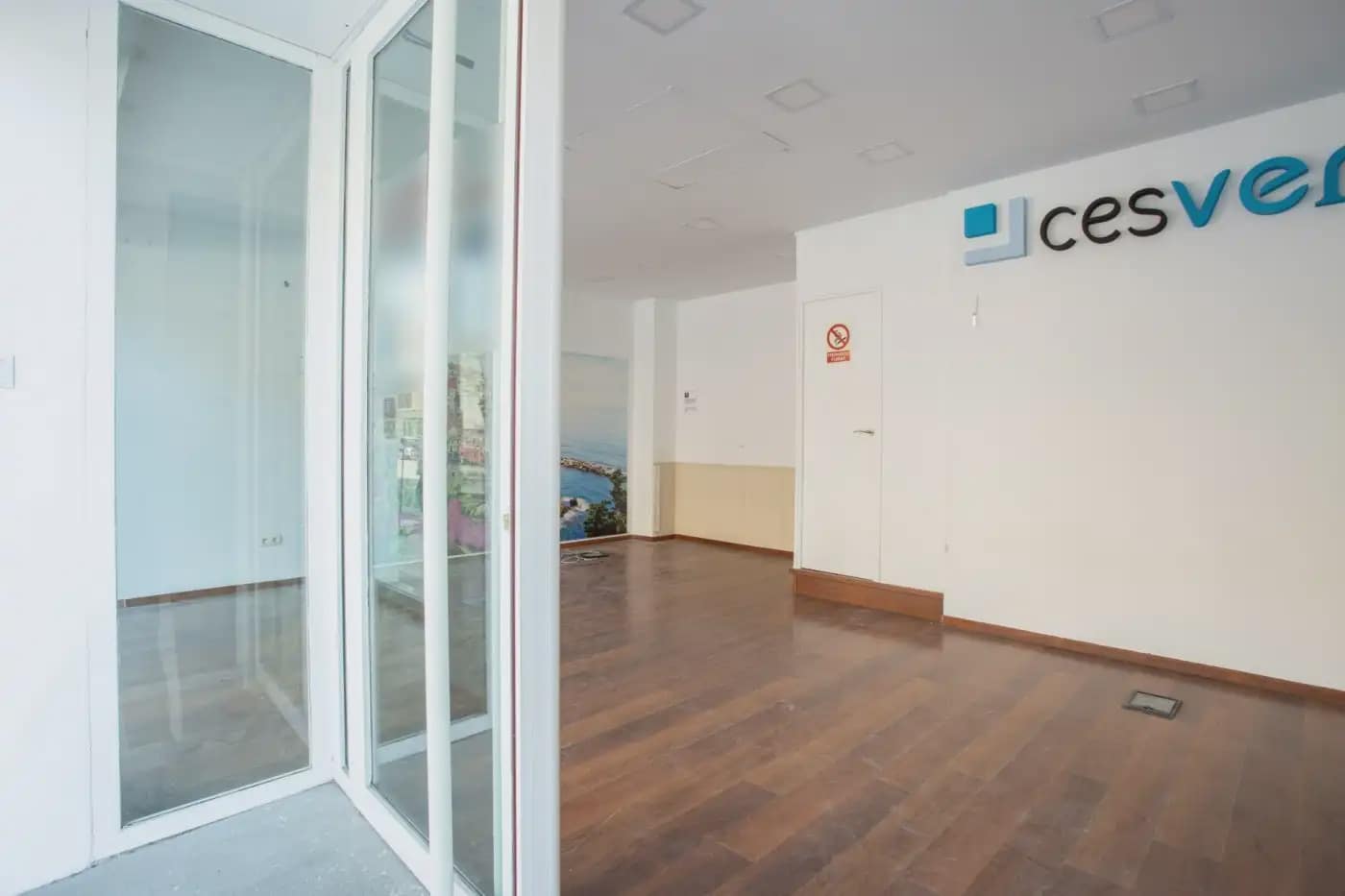 Local Comercial en Granada ciudad en venta - 125.000 € (Ref: 9837018)