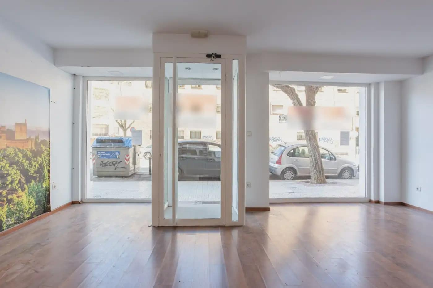 Local Comercial en Granada ciudad en venta - 125.000 € (Ref: 9837018)