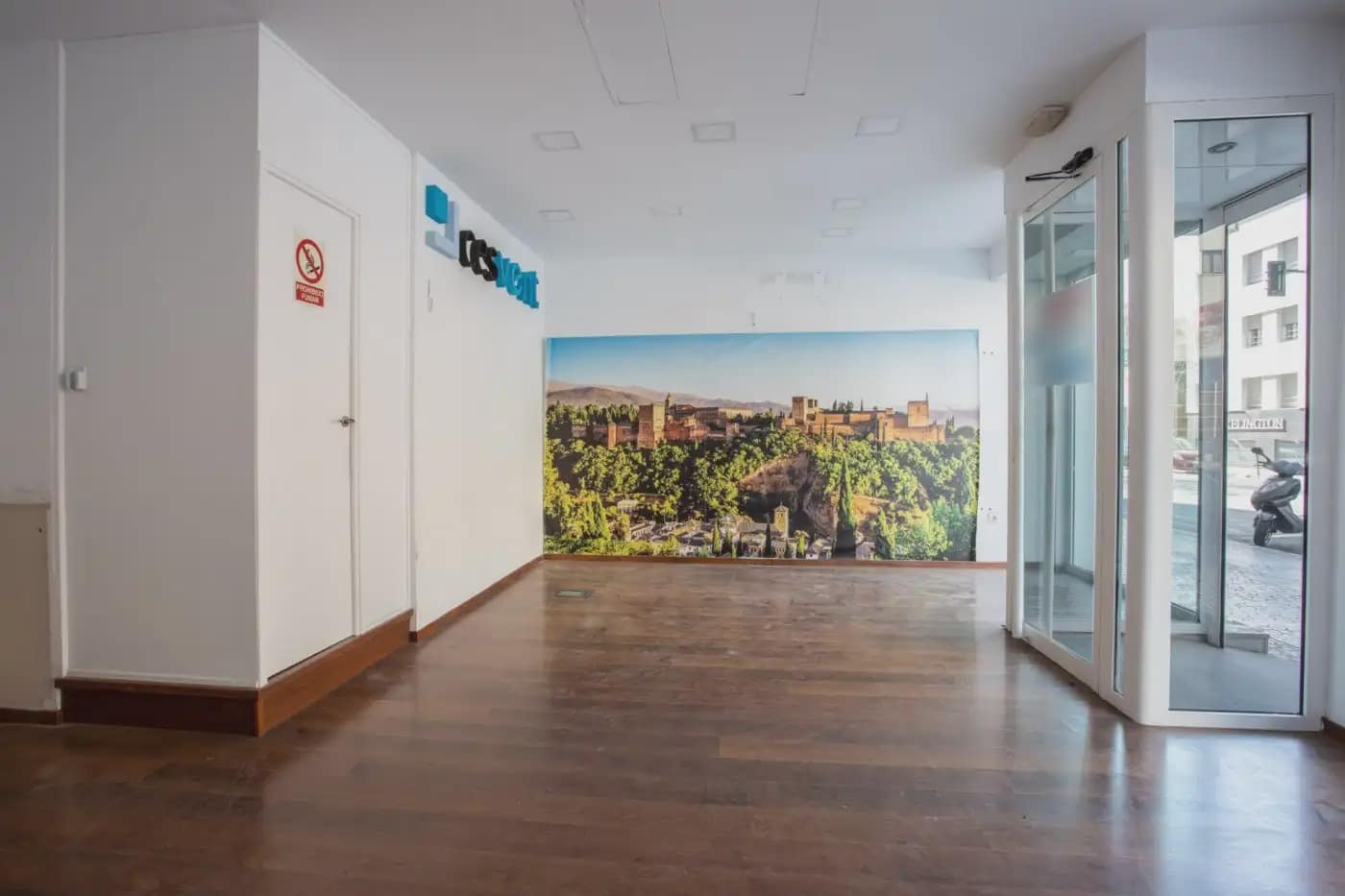 Local Comercial en Granada ciudad en venta - 125.000 € (Ref: 9837018)