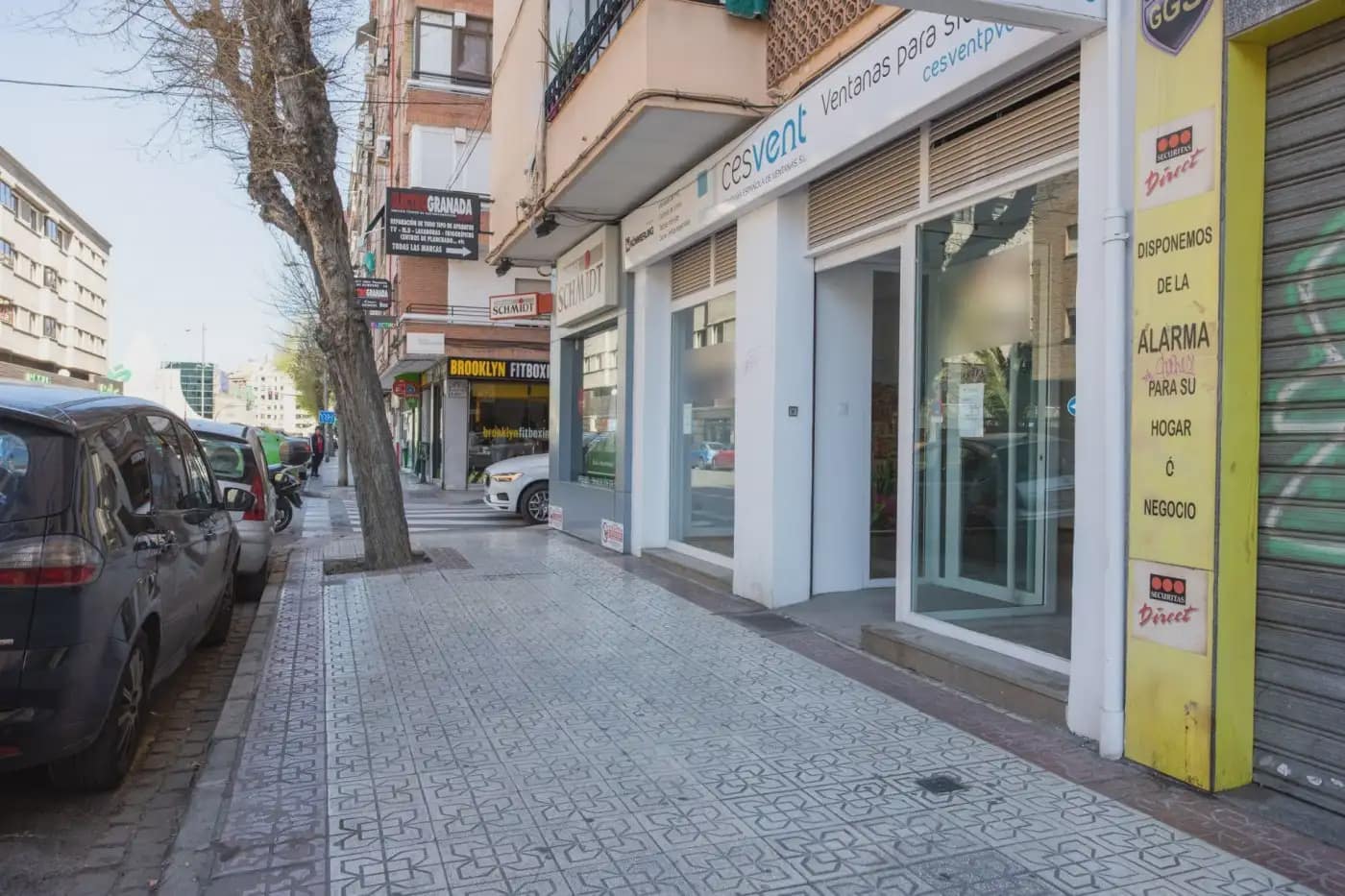 Local Comercial en Granada ciudad en venta - 125.000 € (Ref: 9837018)