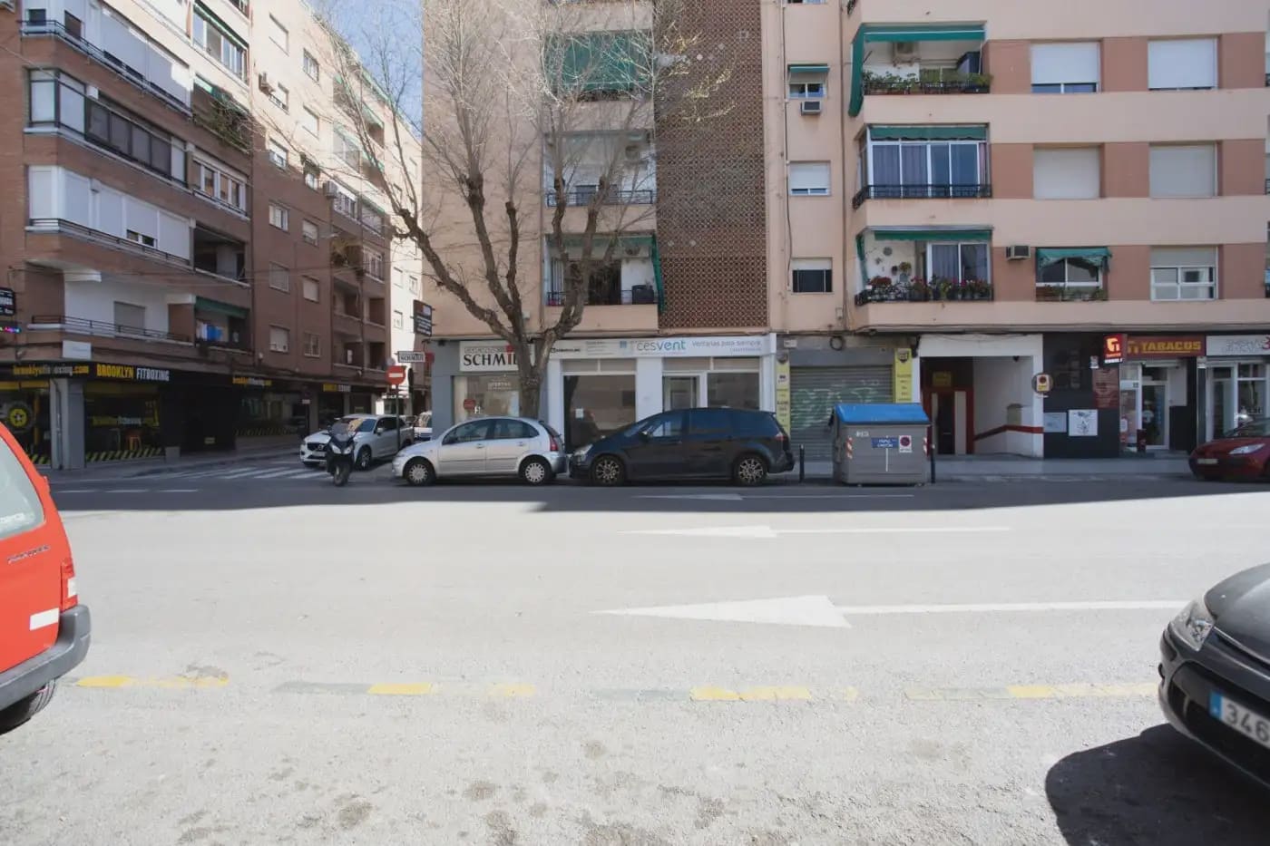 Local Comercial en Granada ciudad en venta - 125.000 € (Ref: 9837018)