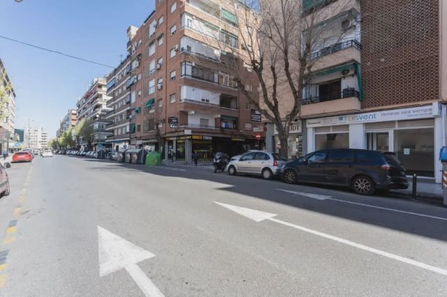 Gewerbe zu verkaufen in Camino de Ronda - Rosaleda, Granada Stadt - 125.000 € (Ref: 9837018)