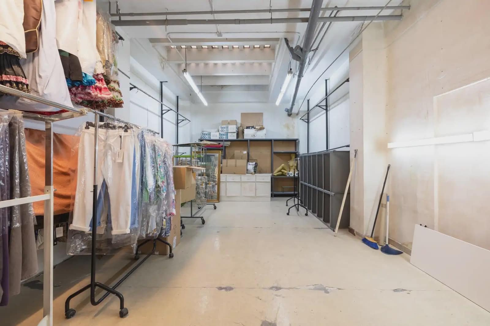 Local Comercial en Granada ciudad en venta - 295.000 € (Ref: 9837023)