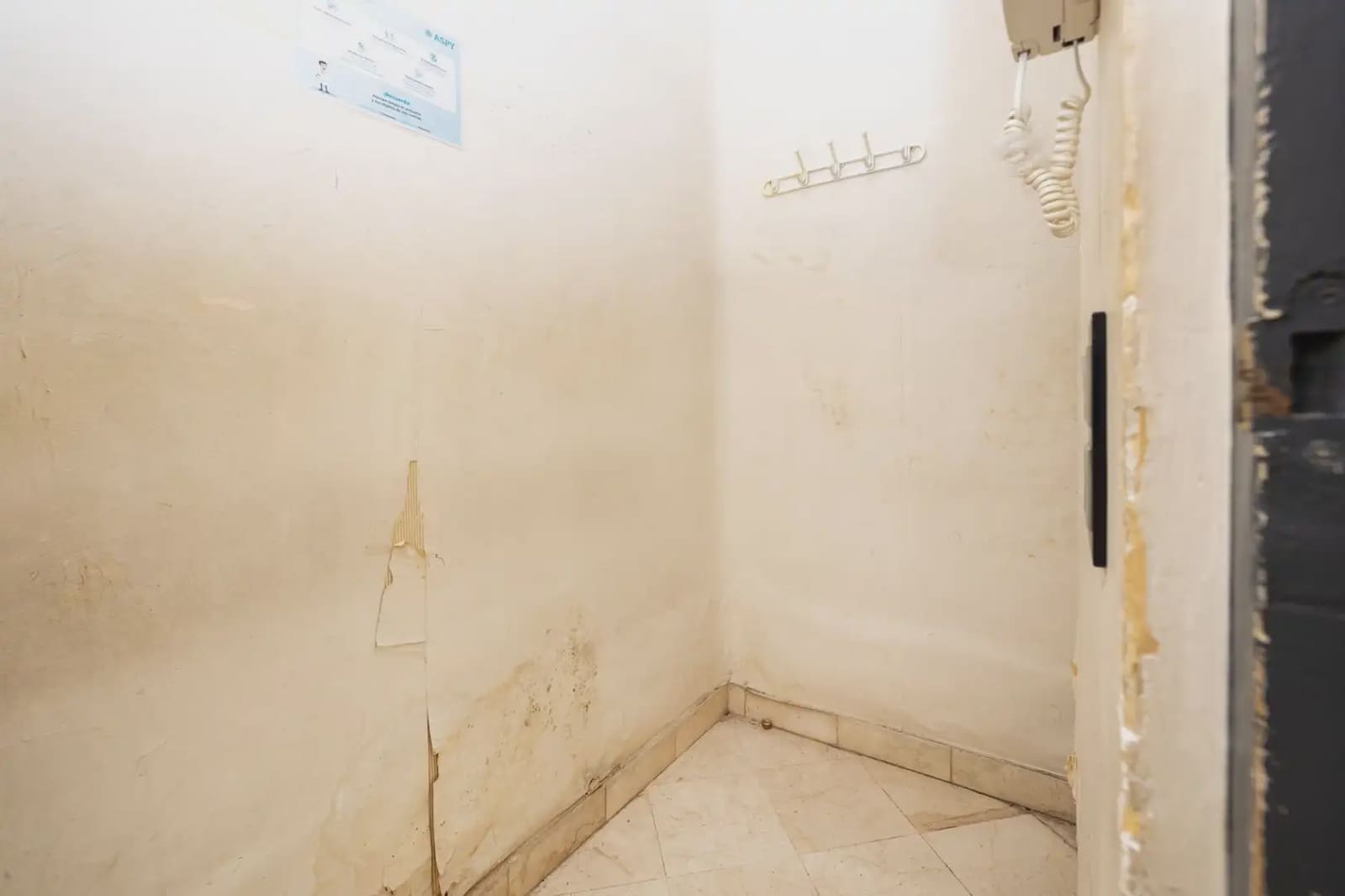 Local Comercial en Granada ciudad en venta - 295.000 € (Ref: 9837023)