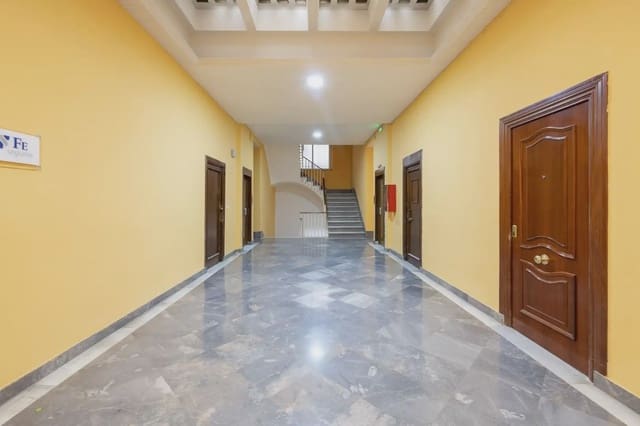 Erhverv til salg i San Matías - Realejo, Granada by - € 295.000 (Ref: 9837023)