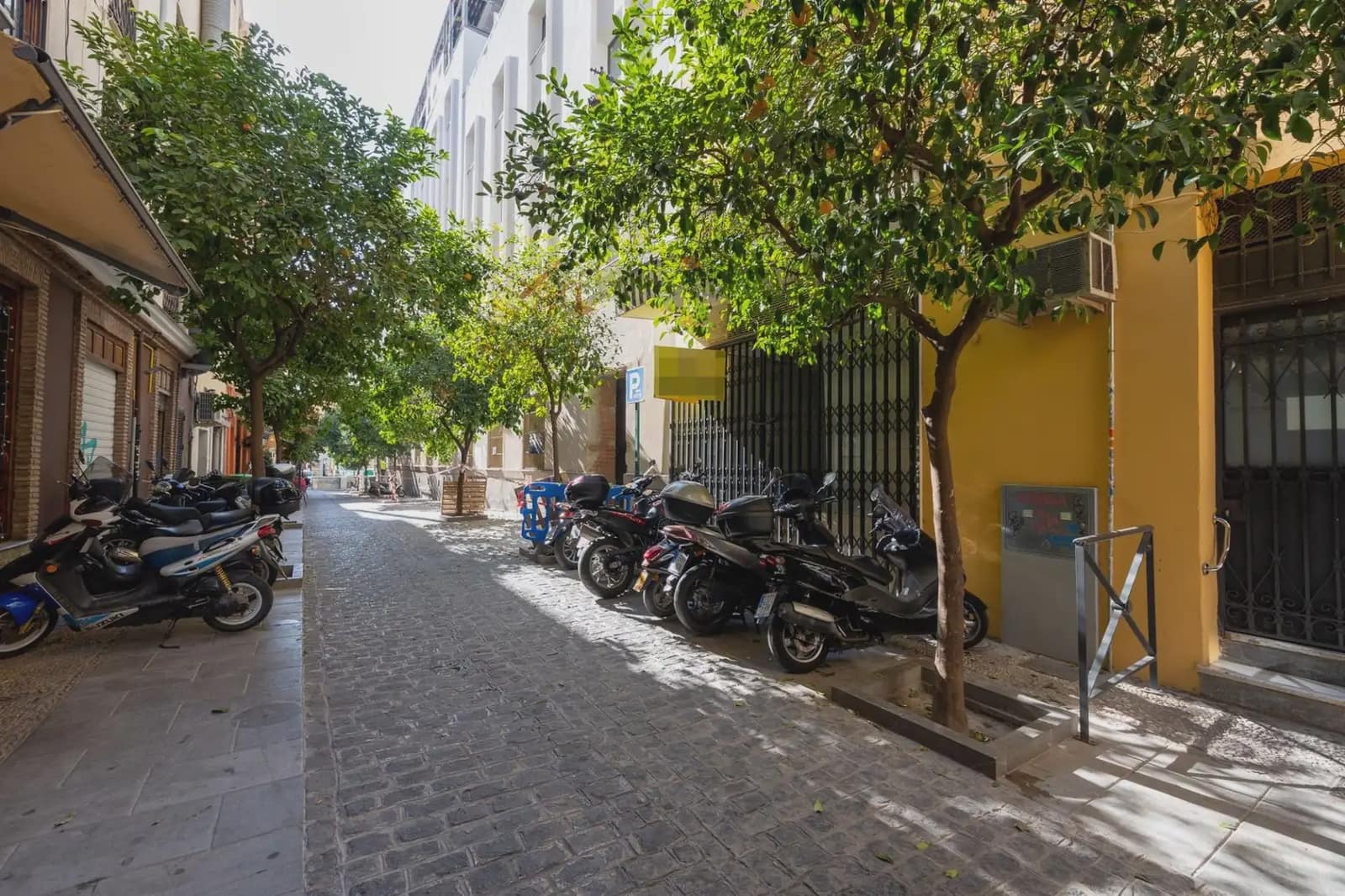 Local Comercial en Granada ciudad en venta - 295.000 € (Ref: 9837023)