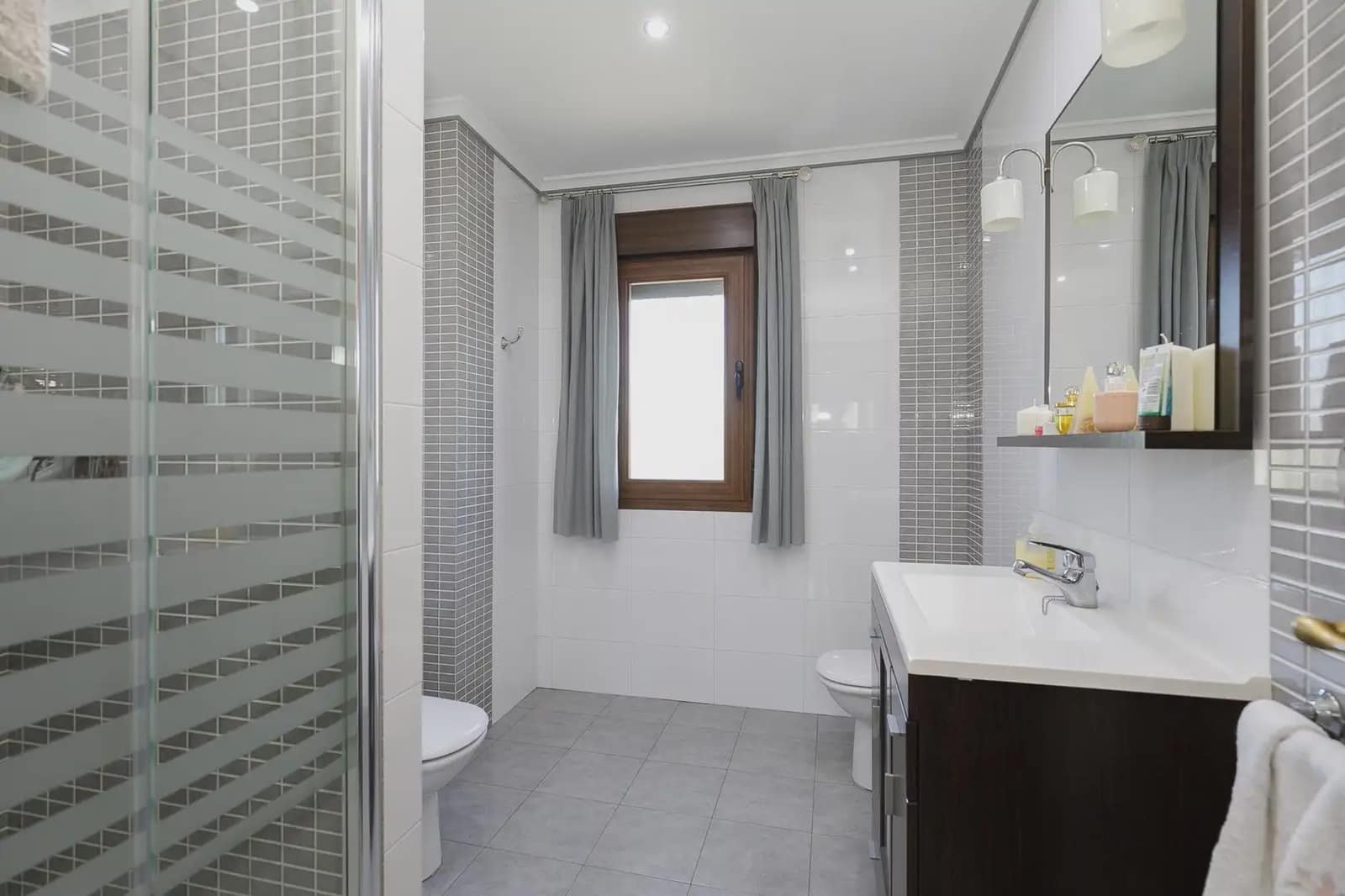 Finca/Country House for sale in Montefrio with pool garage - € 790,000 (Ref: 9837025)