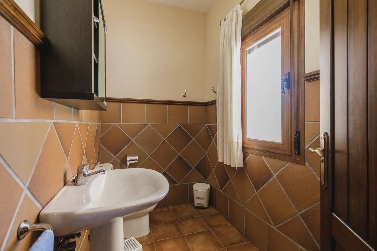 Finca/Country House for sale in Montefrio with pool garage - € 790,000 (Ref: 9837025)