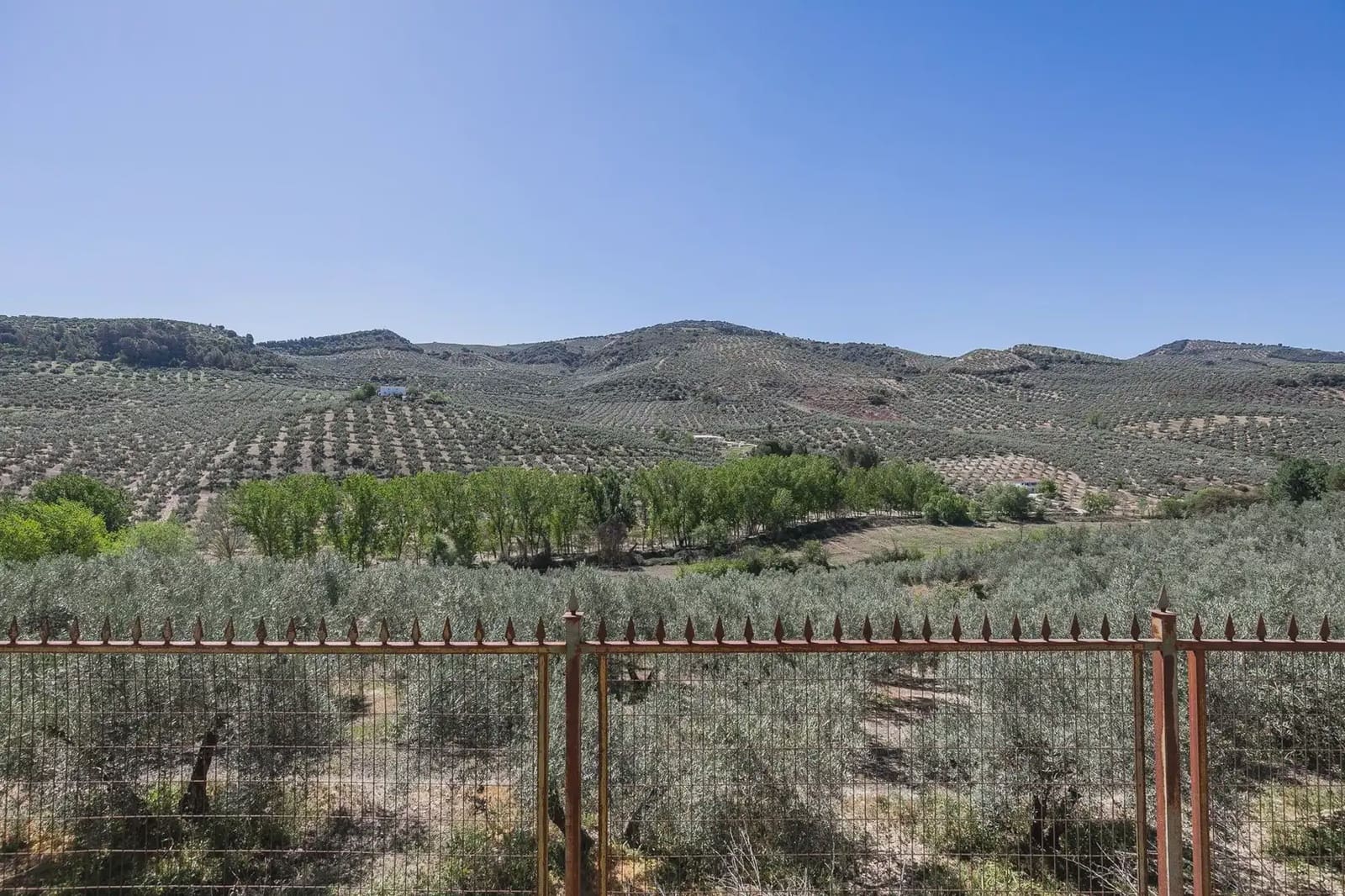 Finca/Country House for sale in Montefrio with pool garage - € 790,000 (Ref: 9837025)