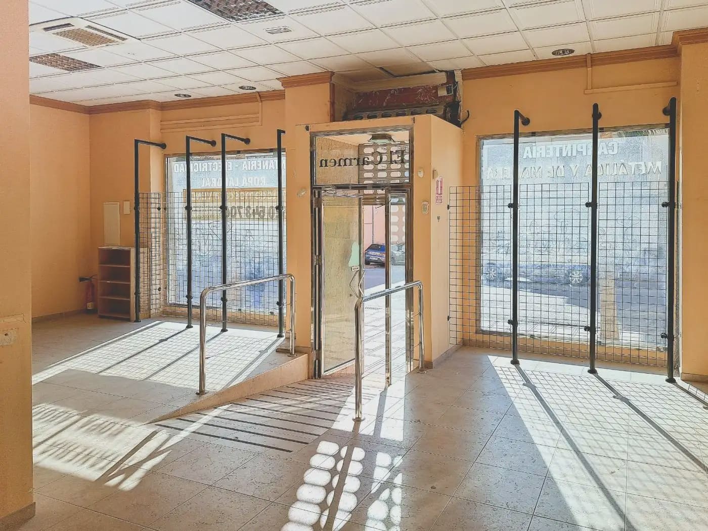 Local Comercial en Rincón de la Victoria en venta - 450.000 € (Ref: 9837026)