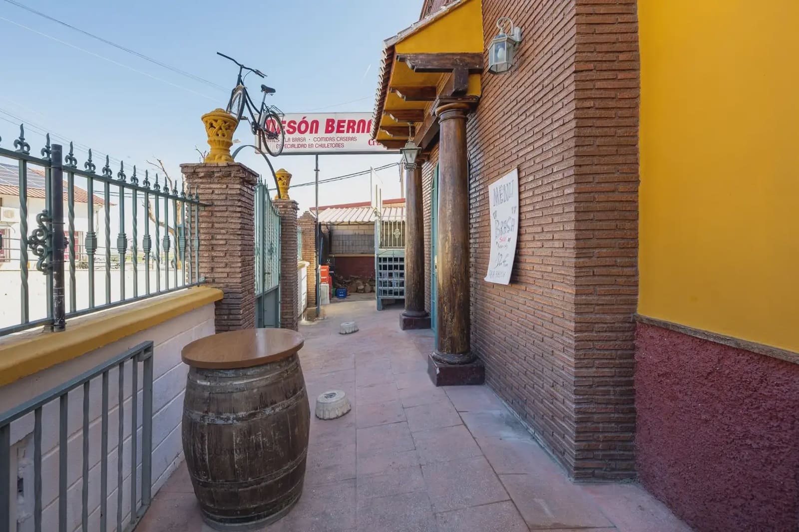 Virksomhed til salg i Ventas de Huelma - € 549.000 (Ref: 9837027)