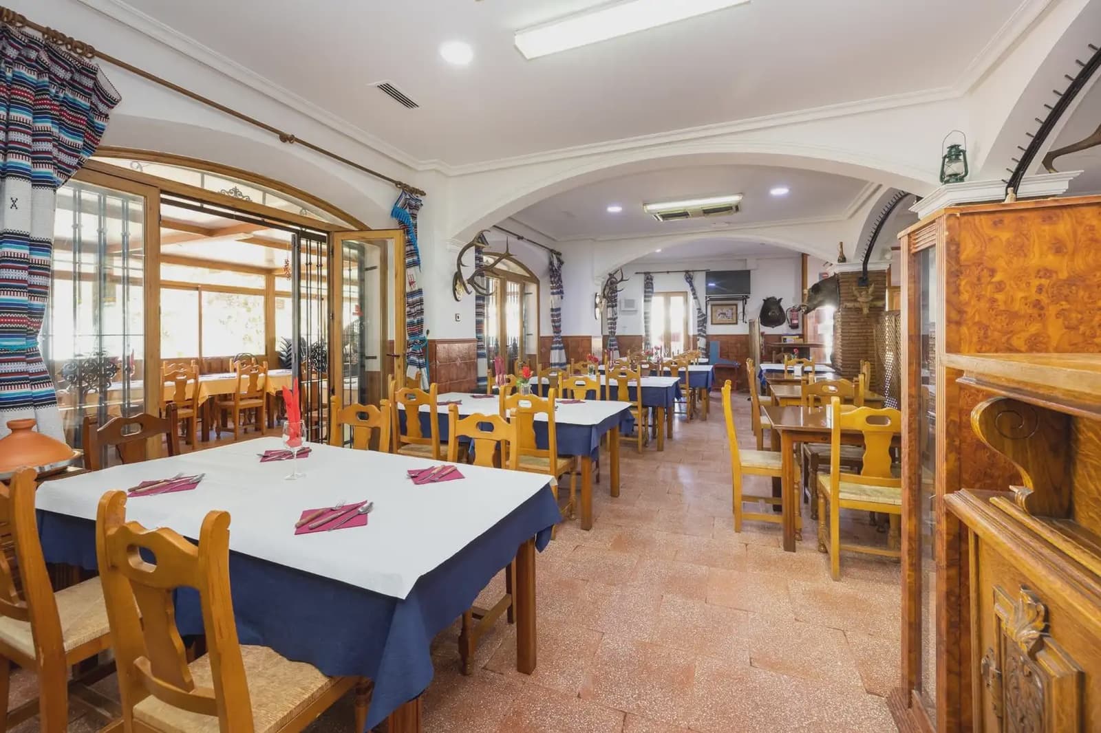Virksomhed til salg i Ventas de Huelma - € 549.000 (Ref: 9837027)