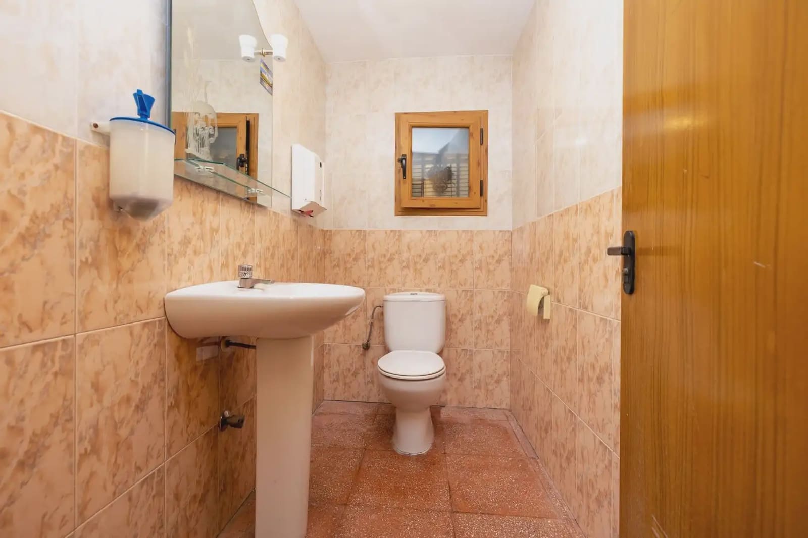 Virksomhed til salg i Ventas de Huelma - € 549.000 (Ref: 9837027)