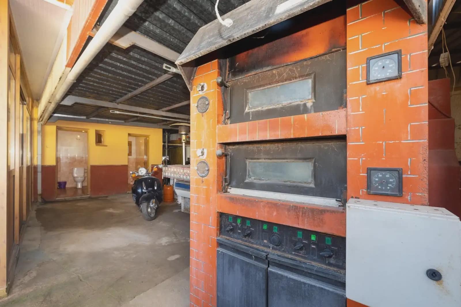 Virksomhed til salg i Ventas de Huelma - € 549.000 (Ref: 9837027)