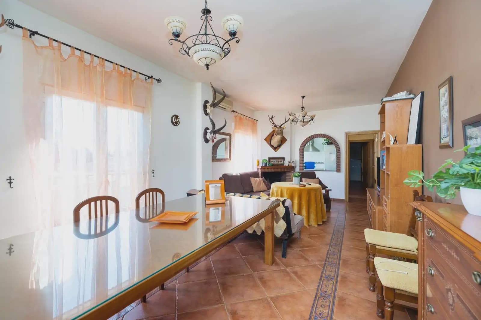 Virksomhed til salg i Ventas de Huelma - € 549.000 (Ref: 9837027)