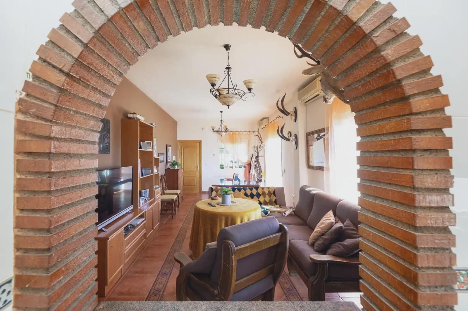 Virksomhed til salg i Ventas de Huelma - € 549.000 (Ref: 9837027)