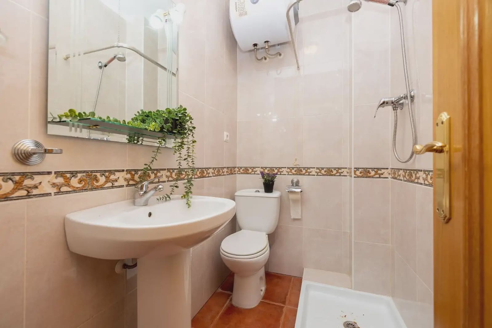 Virksomhed til salg i Ventas de Huelma - € 549.000 (Ref: 9837027)