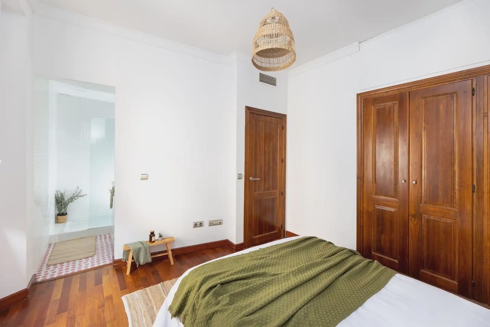 Leilighet til salgs i Granada by - € 299 000 (Ref: 9837028)