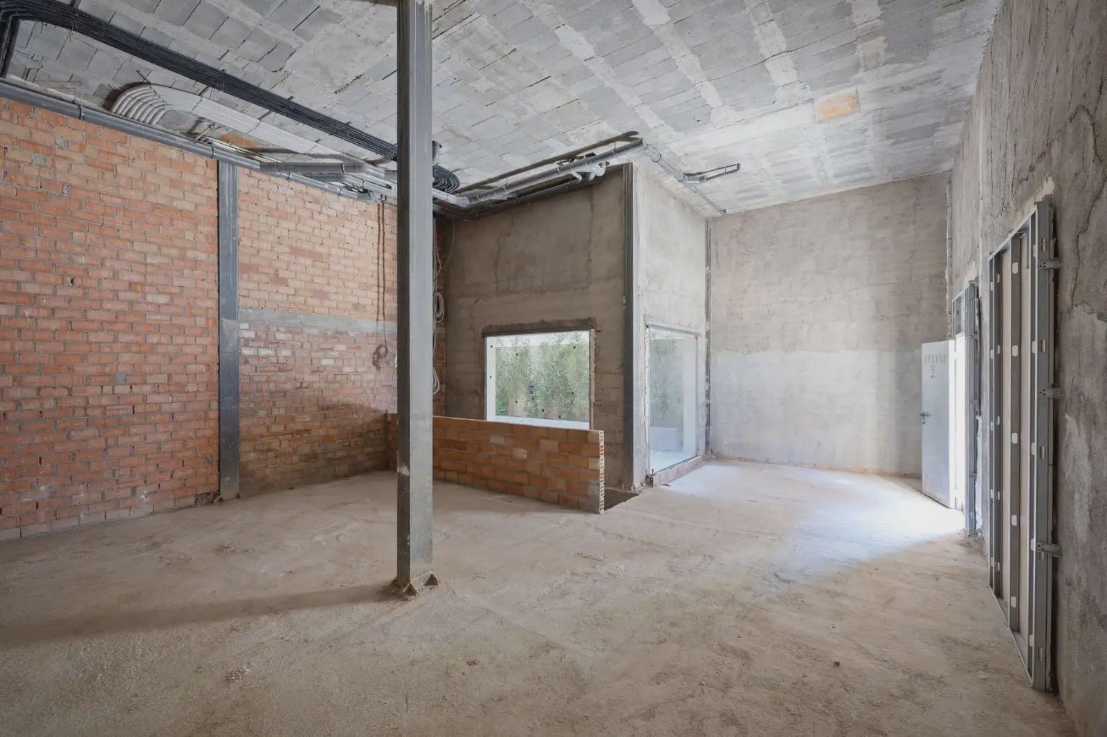 Commercieel te koop in Granada stad - € 350.000 (Ref: 9837030)