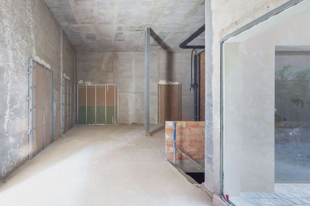 Gewerbe zu verkaufen in Figares, Granada Stadt - 350.000 € (Ref: 9837030)