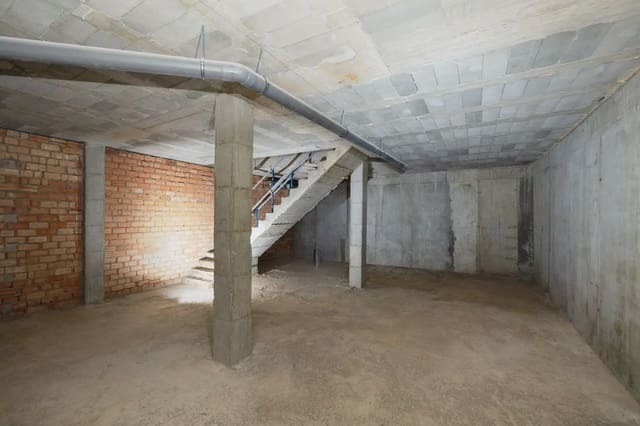Gewerbe zu verkaufen in Figares, Granada Stadt - 350.000 € (Ref: 9837030)