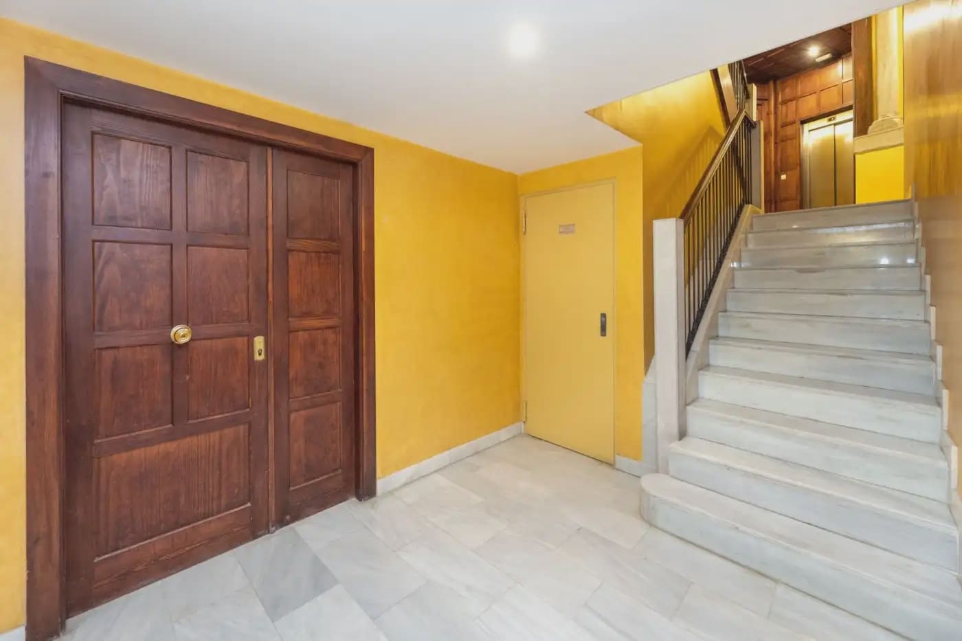 Gewerbe zu verkaufen in Granada Stadt - 100.000 € (Ref: 9837031)