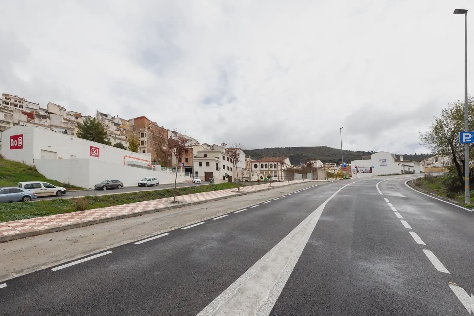 Commercial for sale in Castillo de Locubin - € 550,000 (Ref: 9837034)