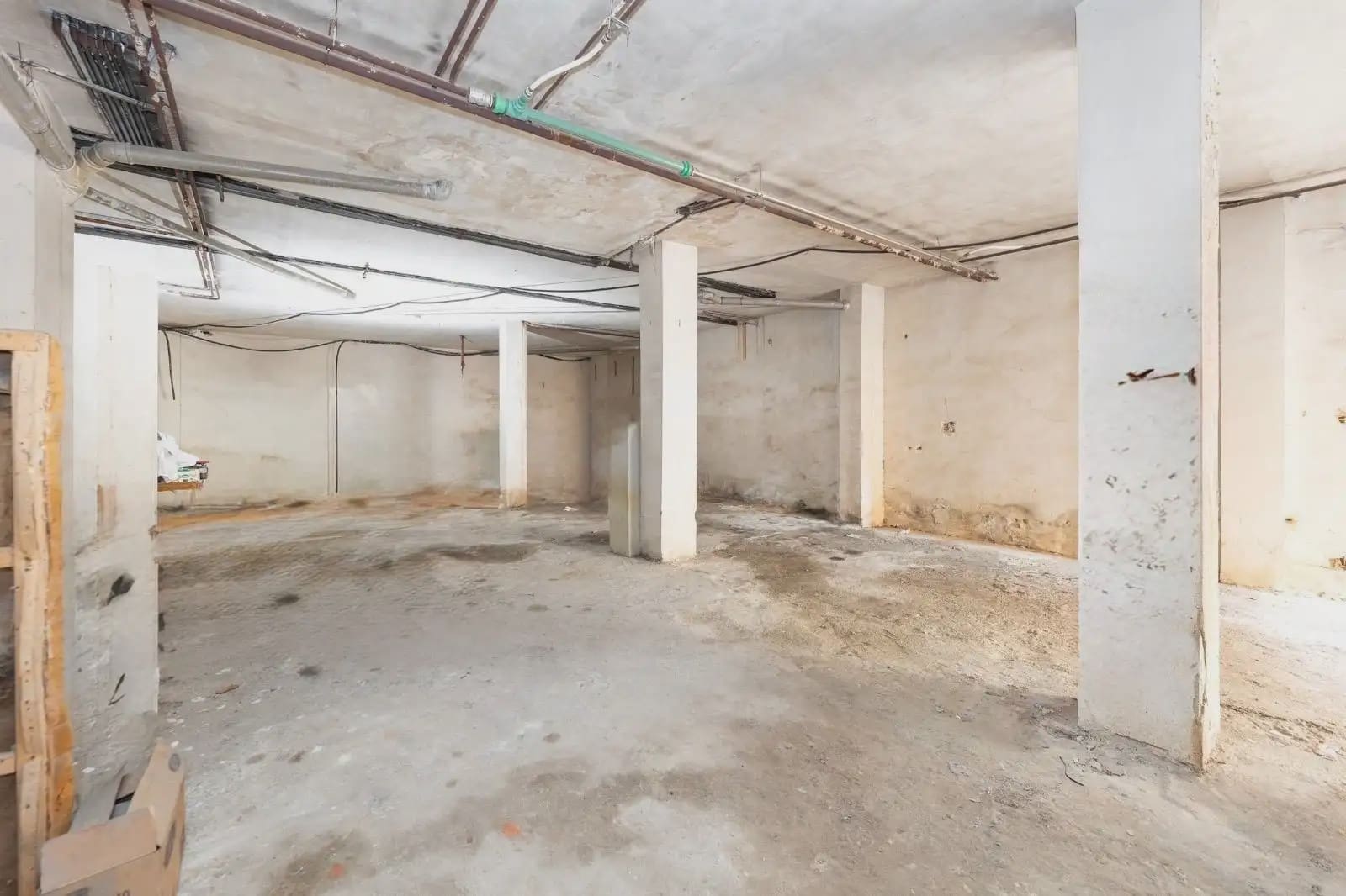 Local Comercial en Granada ciudad en venta - 159.900 € (Ref: 9837037)