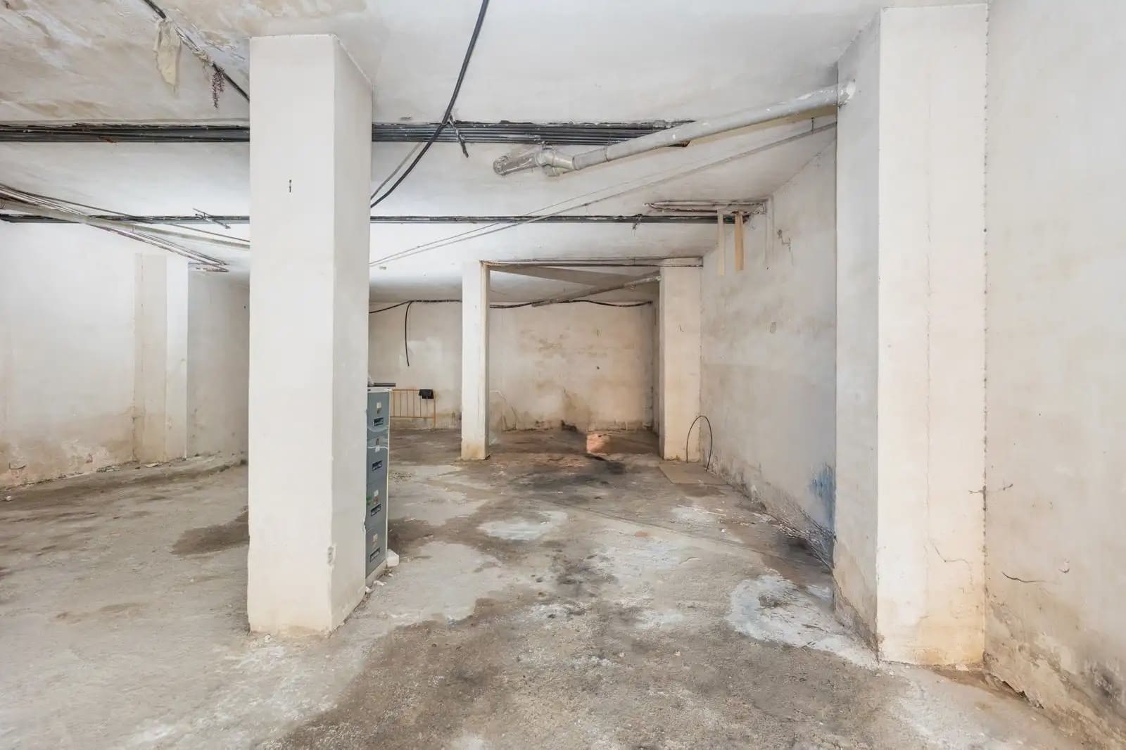 Local Comercial en Granada ciudad en venta - 159.900 € (Ref: 9837037)