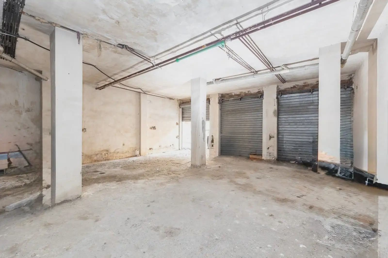 Local Comercial en Granada ciudad en venta - 159.900 € (Ref: 9837037)