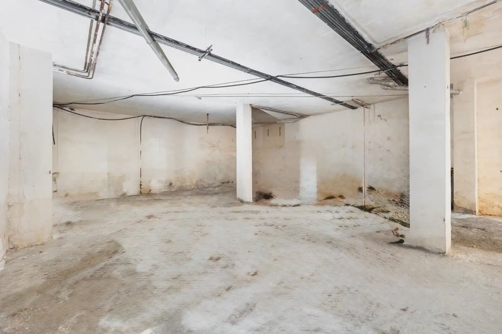 Local Comercial en Granada ciudad en venta - 159.900 € (Ref: 9837037)